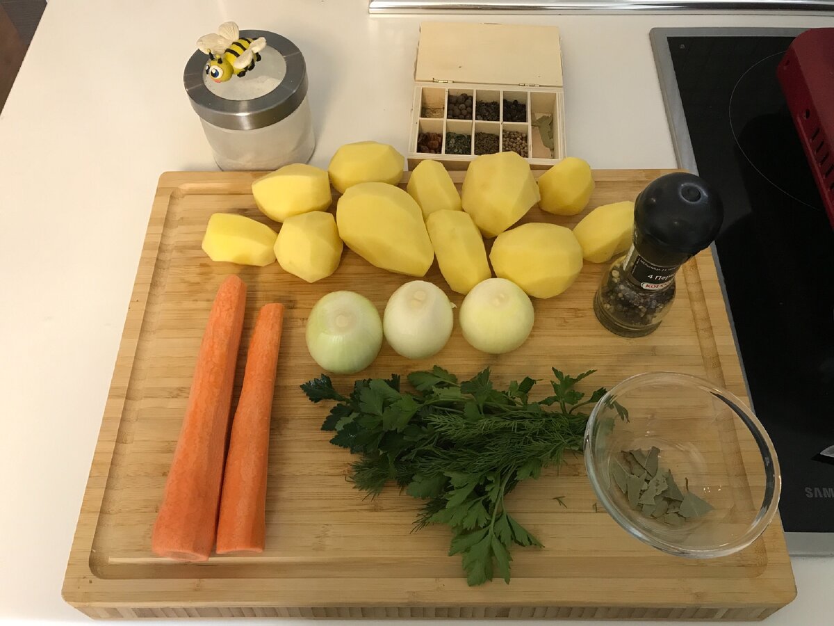 Моем, чистим овощи