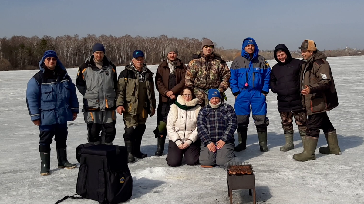 Дружно и весело провожаем лед.