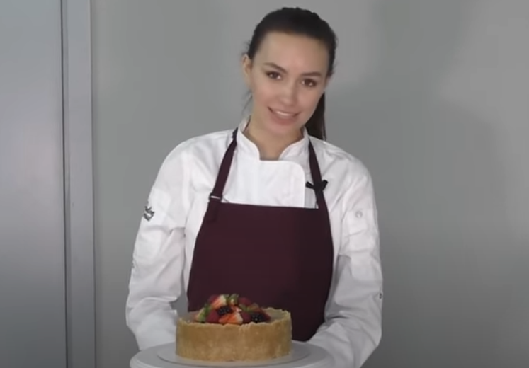 Полина Филимонова. Скриншот из видео на канале Pauline Cake. Используется и распространяется бесплатно по лицензии https://www.youtube.com/t/terms