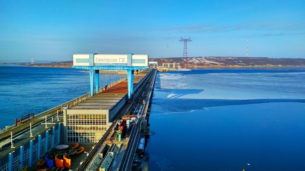 на волге построены гэс какие