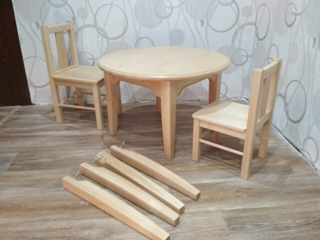 Детский стол со стульчиками