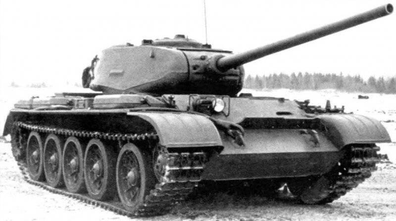 ТанкТ-44М
Боевая масса — 32-32,5 т; экипаж — 4 чел.; оружие: пушка — 85-мм нарезная, 2 пулемета — 7,62-мм; броневая защита — противоснарядная; мощность двигателя 382 кВт (520 л .с); максимальная скорость по шоссе — 57 км/ч.