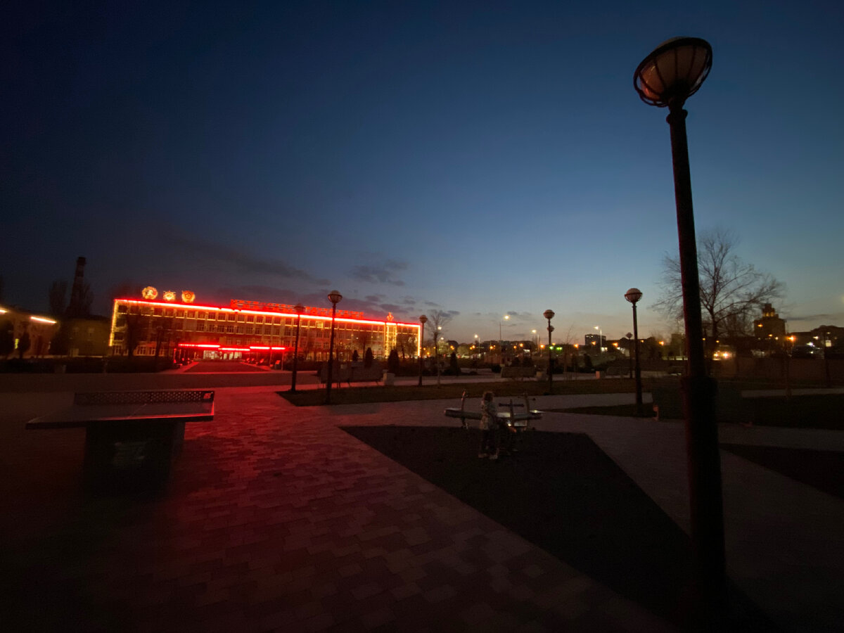 Мы не дождались момента, когда включат свет