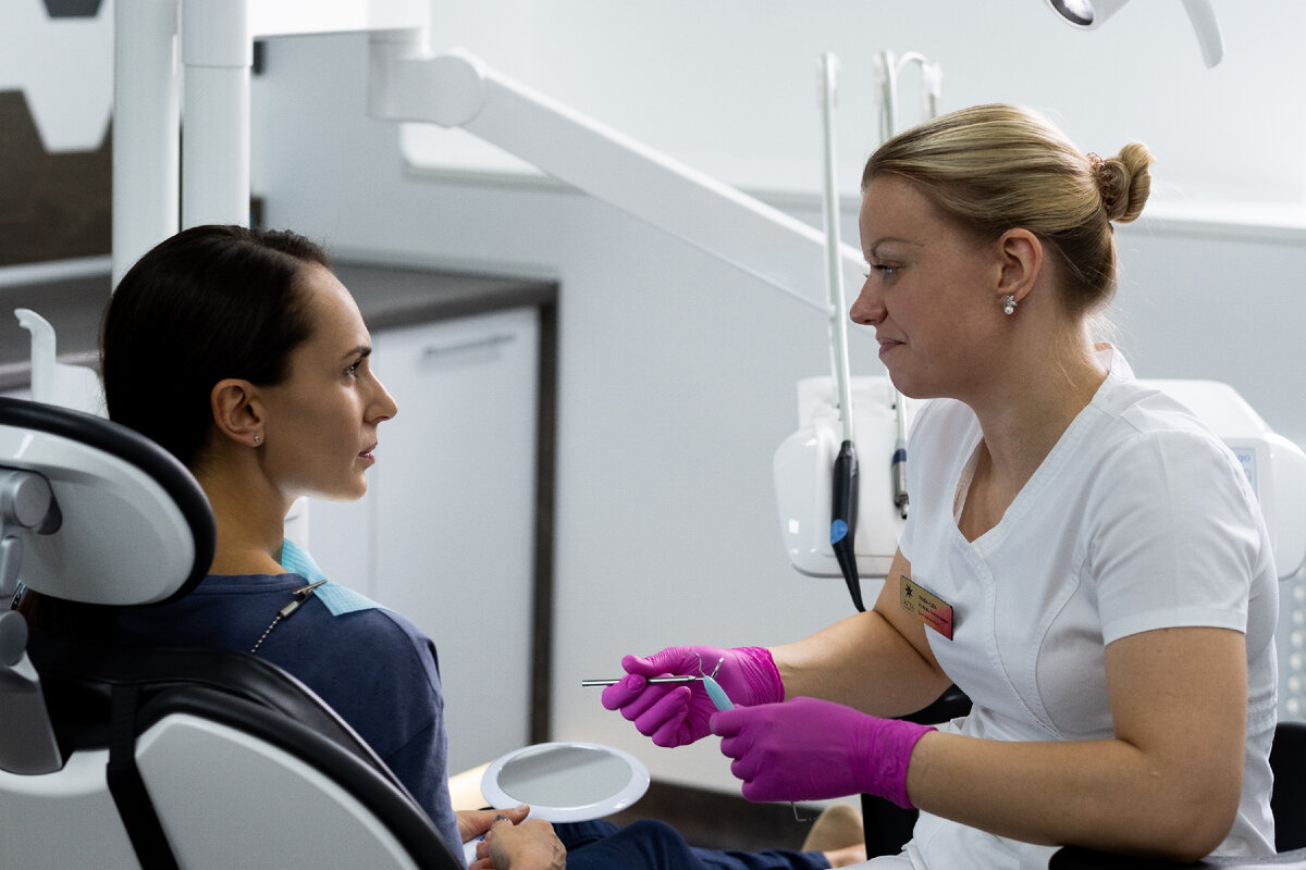 Консультация у гигиениста в Astra Dental Clinic.