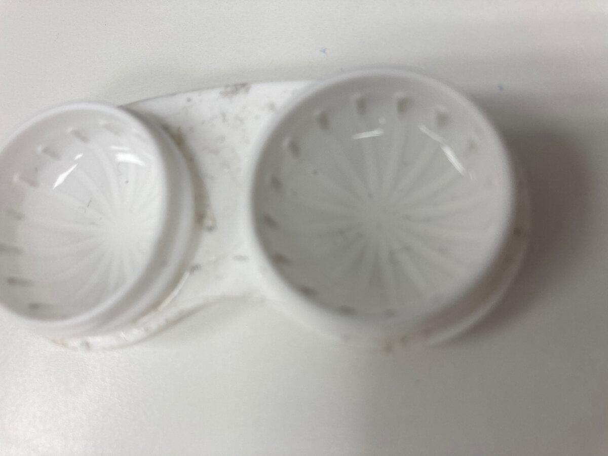 Грязный контейнер