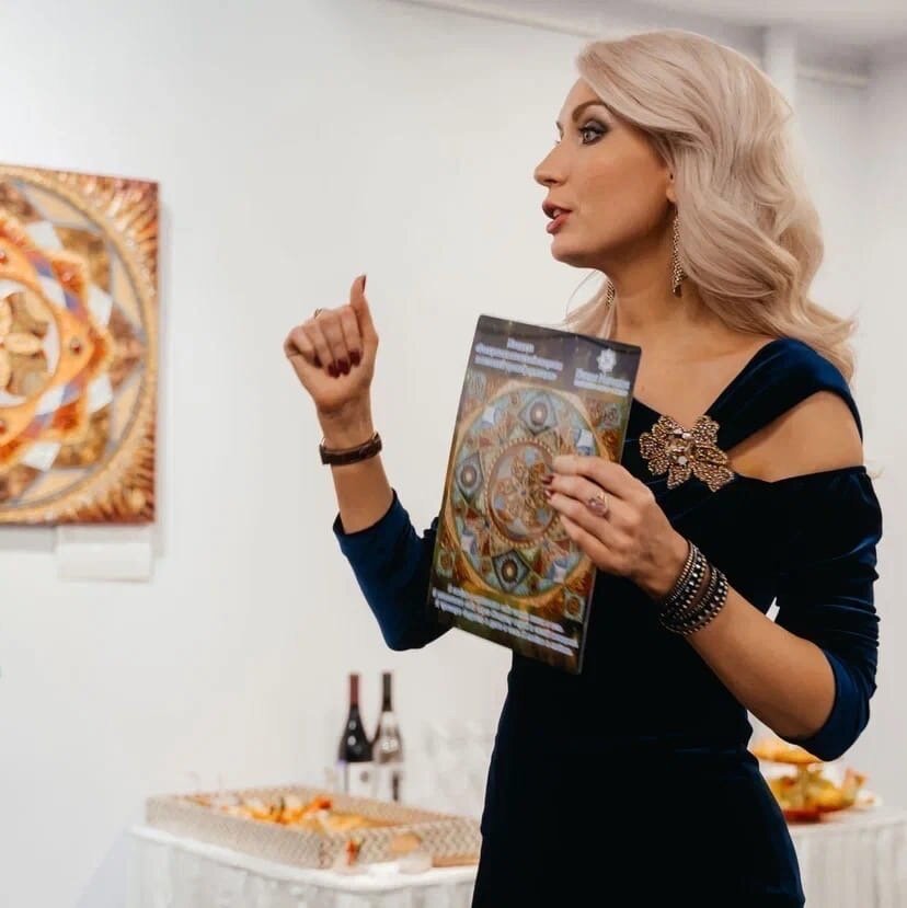 Елена Карлова. Художник, энерготерапевт. 