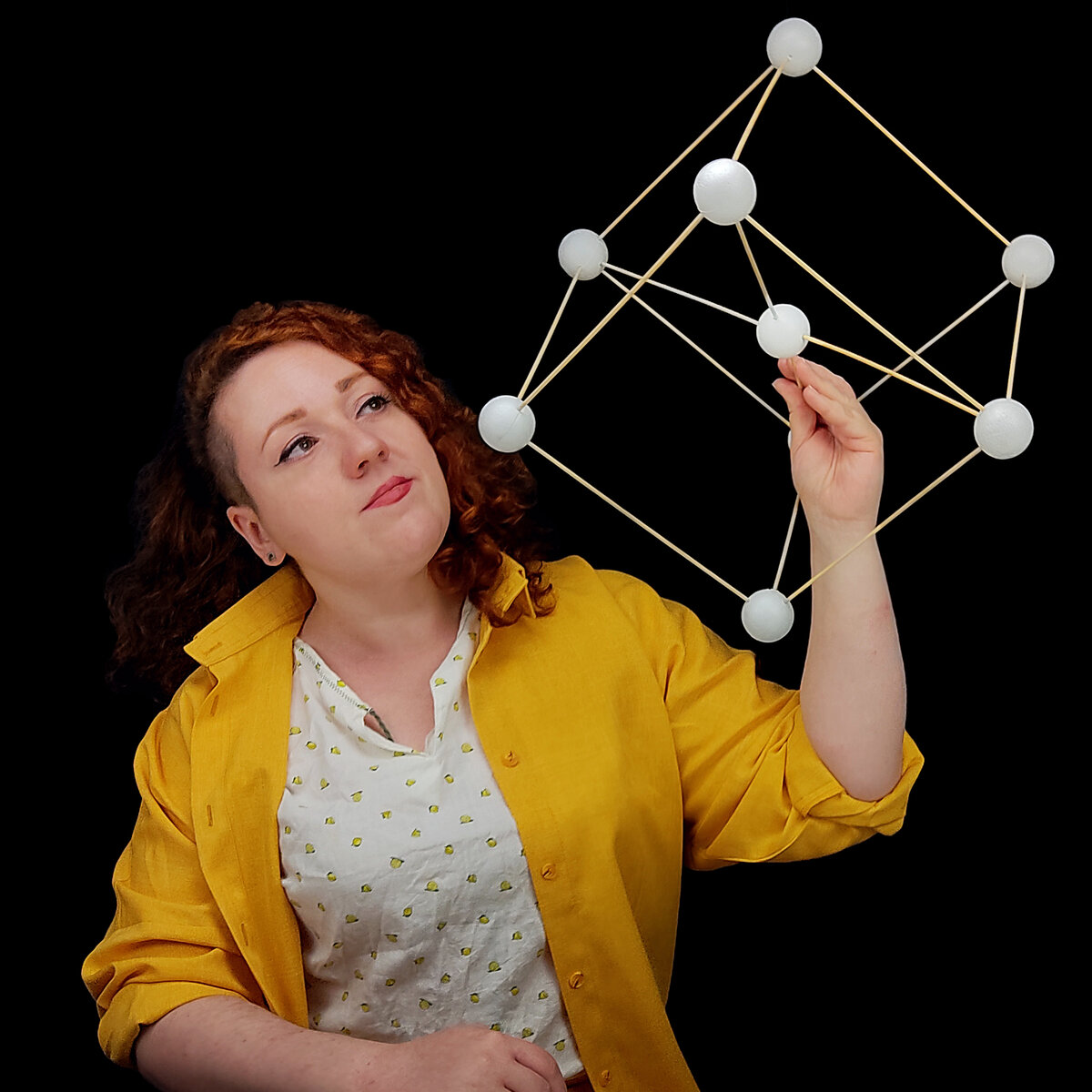 Модель молекулы железа я тоже сделала своими руками.