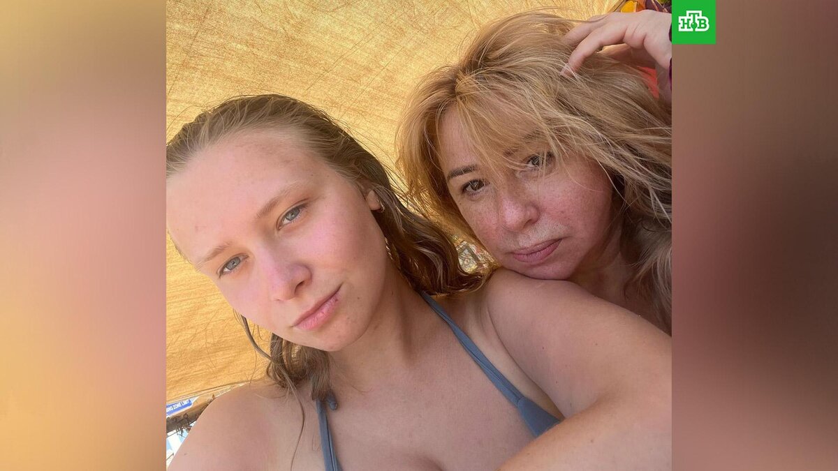 Алена апина дочь ксения фото Алёна Апина показала взрослую дочь от суррогатной матери НТВ: лучшее Дзен
