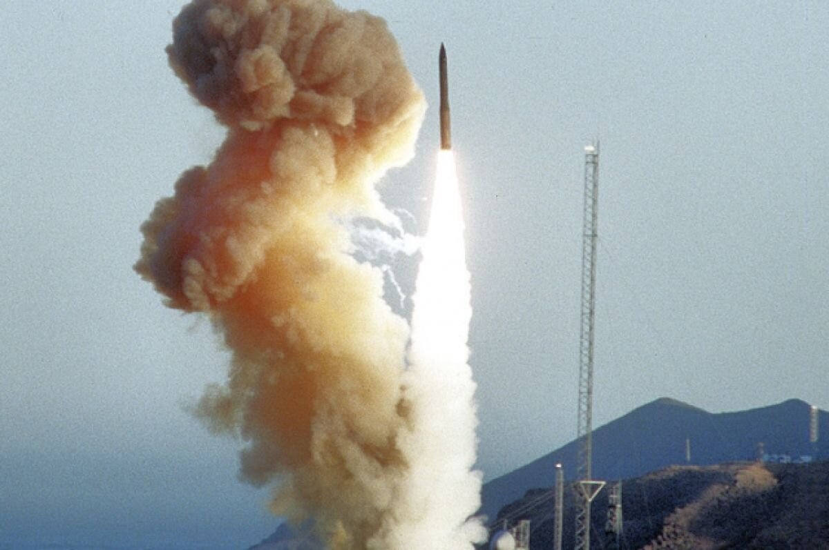    США провели пуск межконтинентальной ракеты Minuteman III