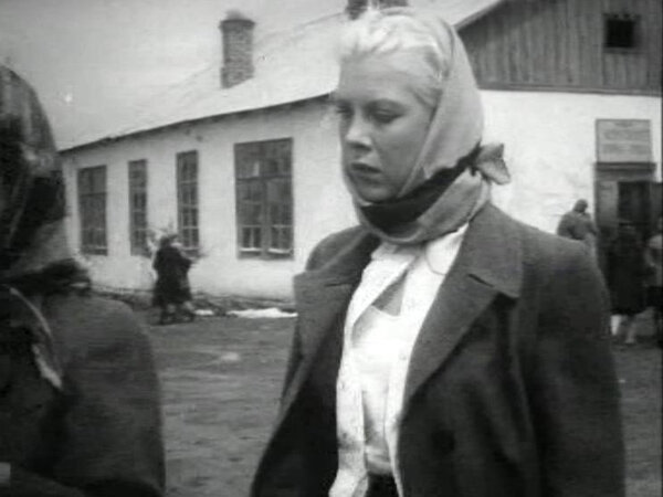 Тамара Носова в фильме "Молодая гвардия" источник: kino-teatr.ru