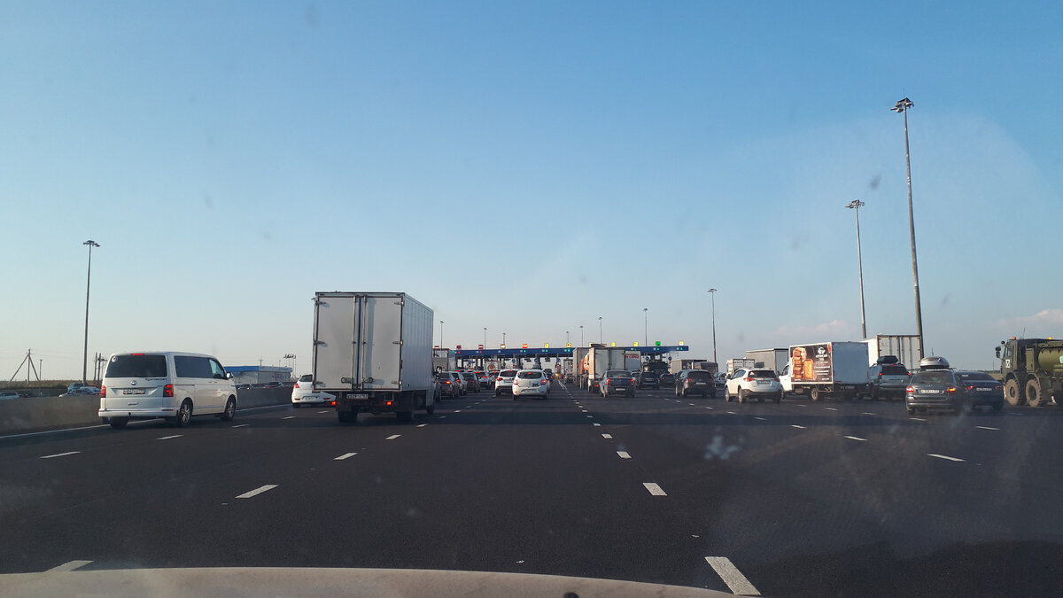 Трасса М4, платный участок дороги.