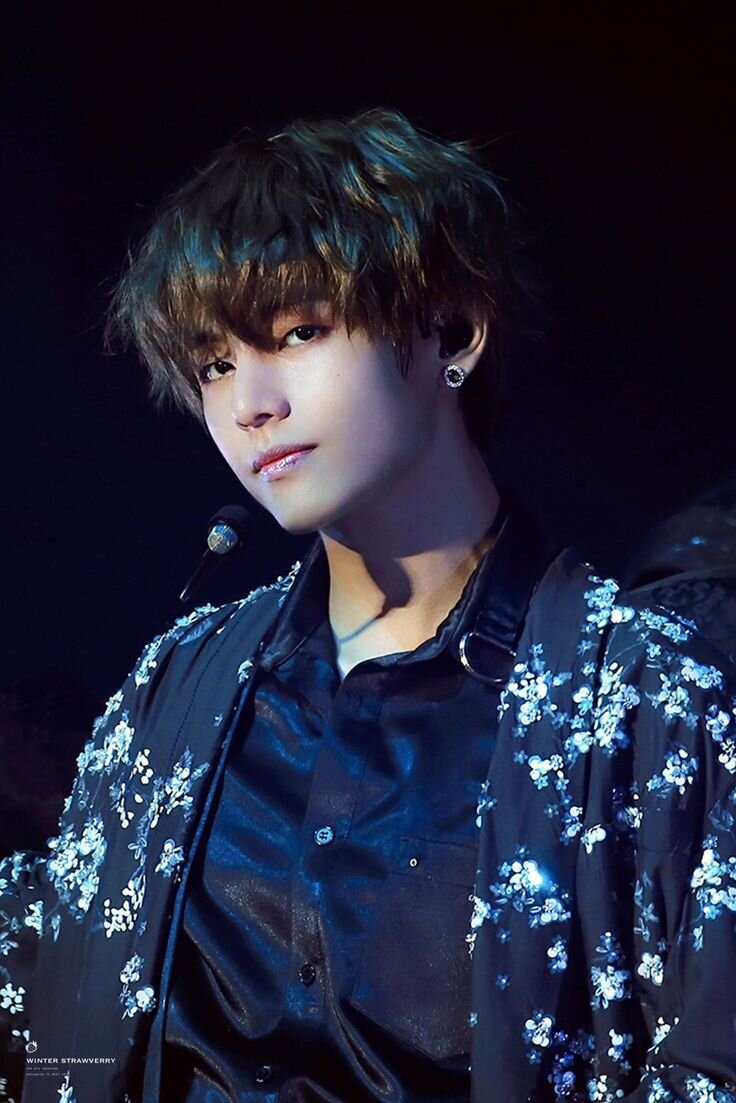 Bts kim taehyung. Тэхена. Тэхена. Тэхён 2021. Тэхена.