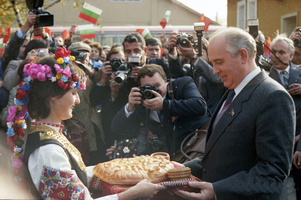 1985 называют "год-убийца СССР". Как по мне, то сам год, конечно, не при чем.-2