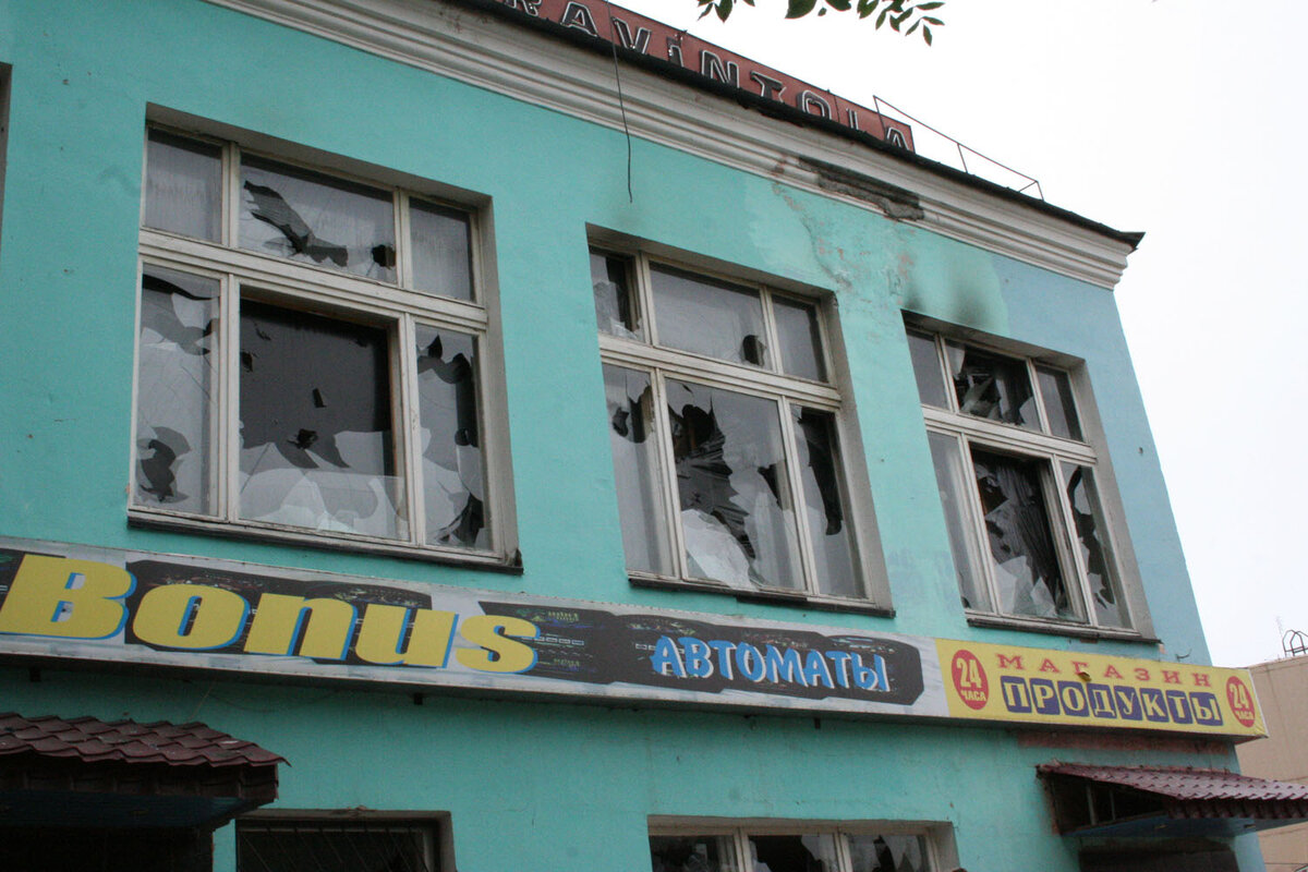 Следы погрома крупно