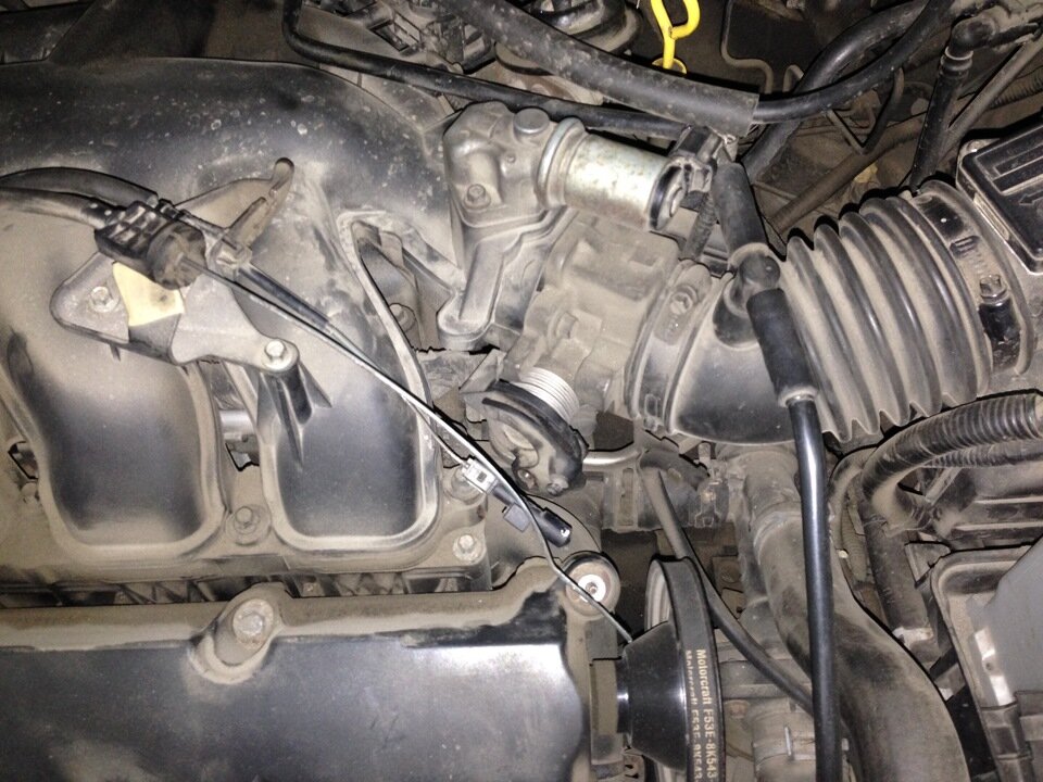 Подсос воздуха форд фокус 2 1. Подсос воздуха форд. 4. 6 подсос воздуха с картера. Подсос воздуха форд.