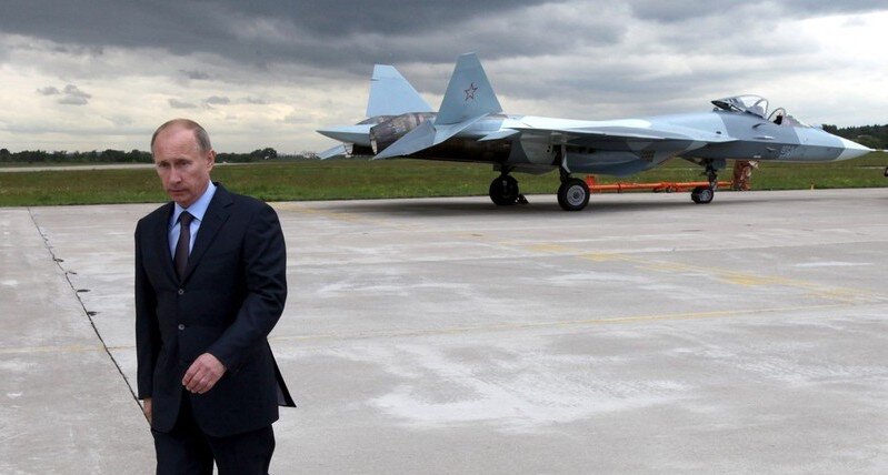 Владимир Путин инспектирует прототип Су-57