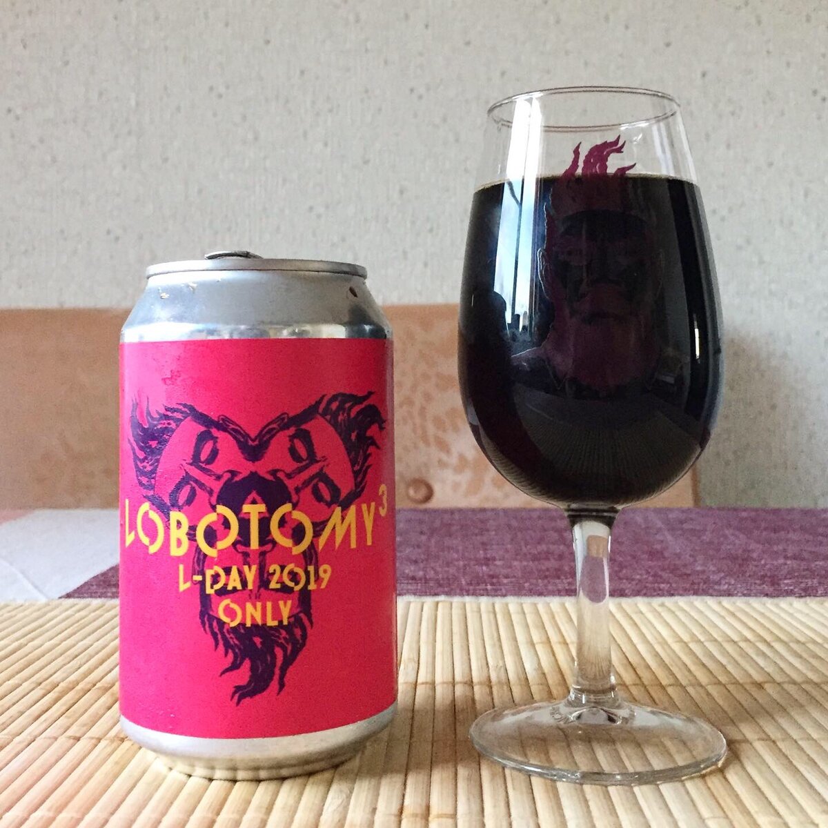 Эксклюзивная розово-фиолетовая баночка