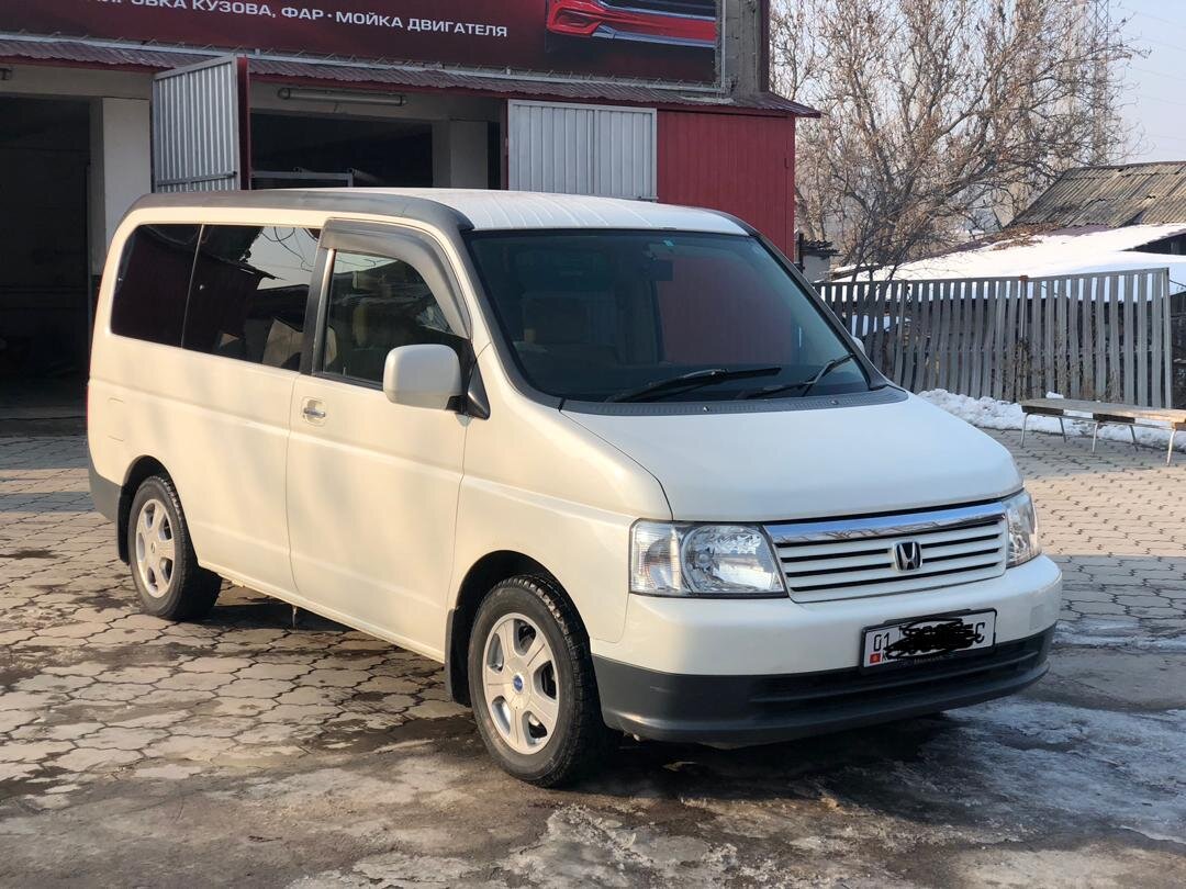 Honda Stepwgn . Фотография взята с сервиса Яндекс Картинки