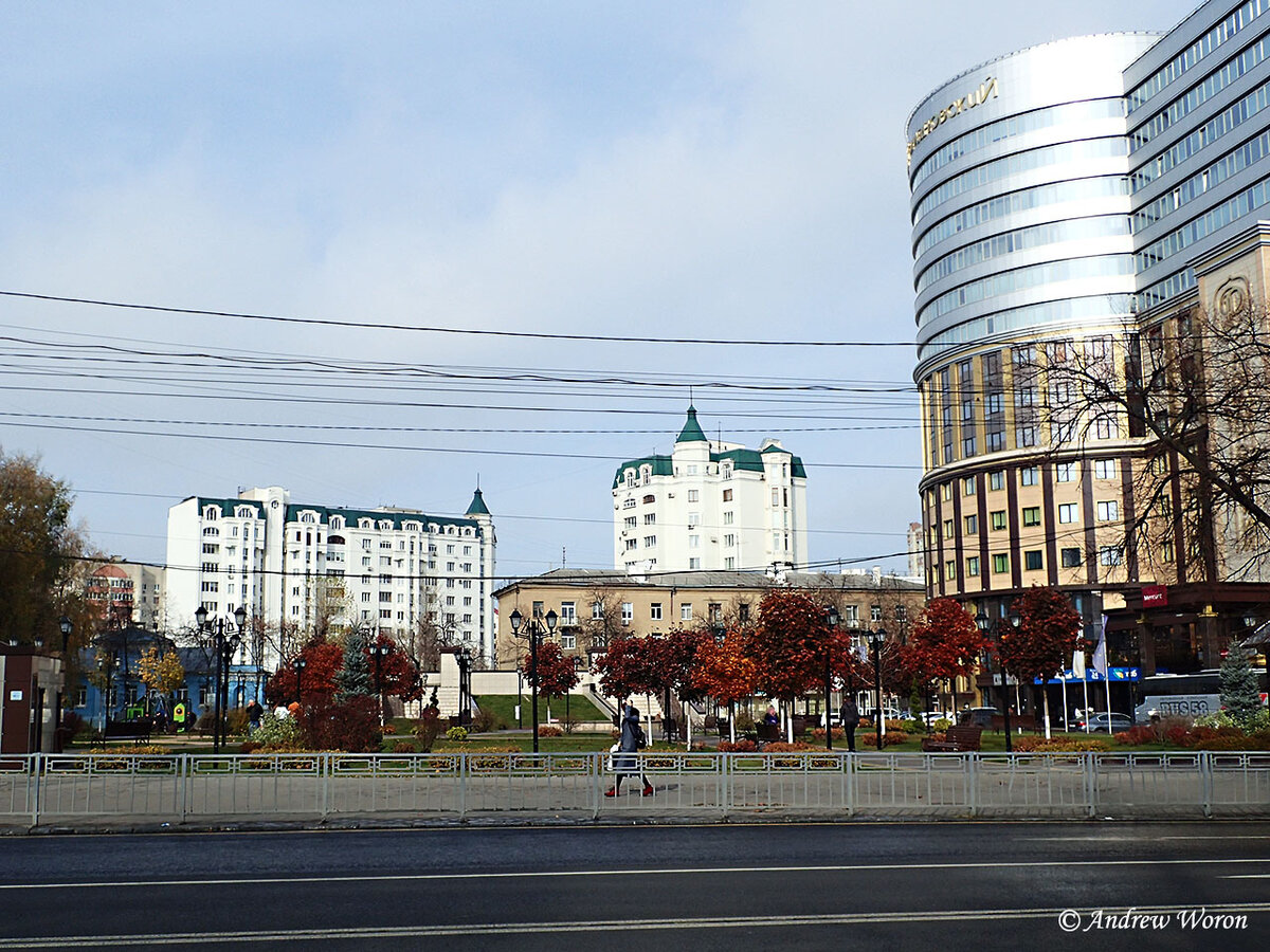 Высотки за Романовским сквером