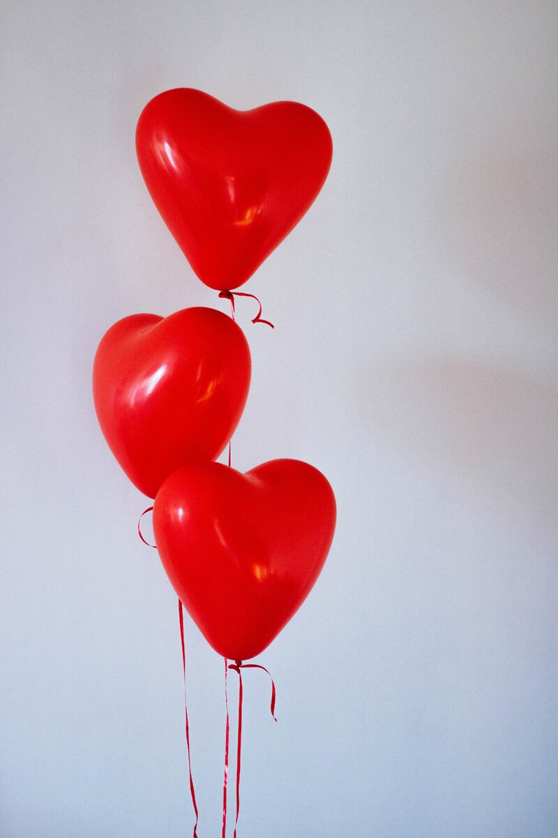https://www.pexels.com/photo/three-red-heart-balloons-704748/