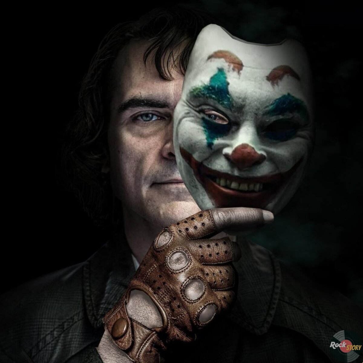 На фотографии Хоакин Феникс в роли Джокера 