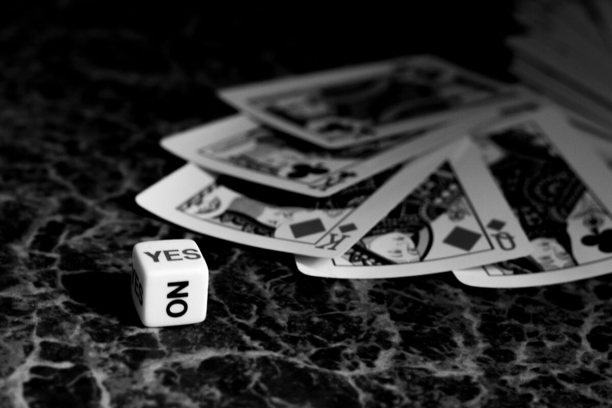 (Фото: Чароит)