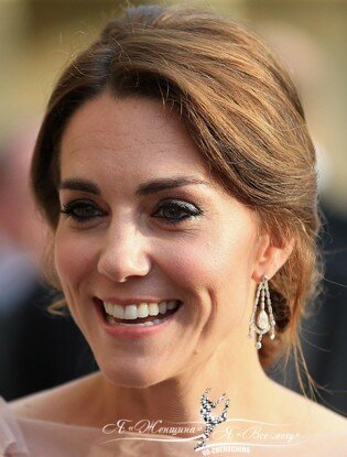 Кейт Миддлтон (2005)Кейт Миддлтон (2016)