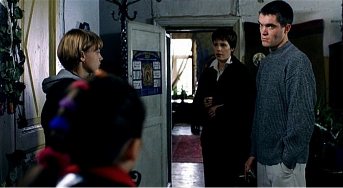 Кадр из фильма"сестры"