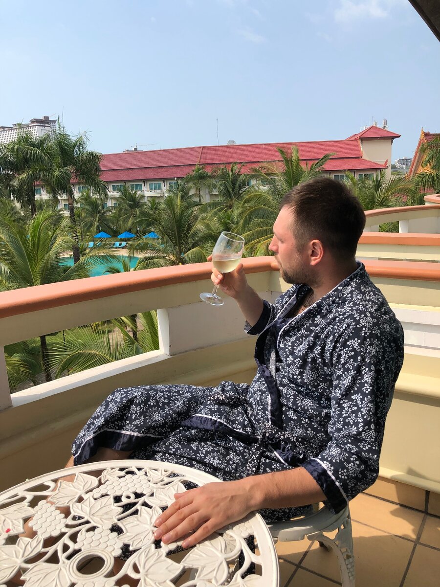 Автор канала. Отель Соха бич. 