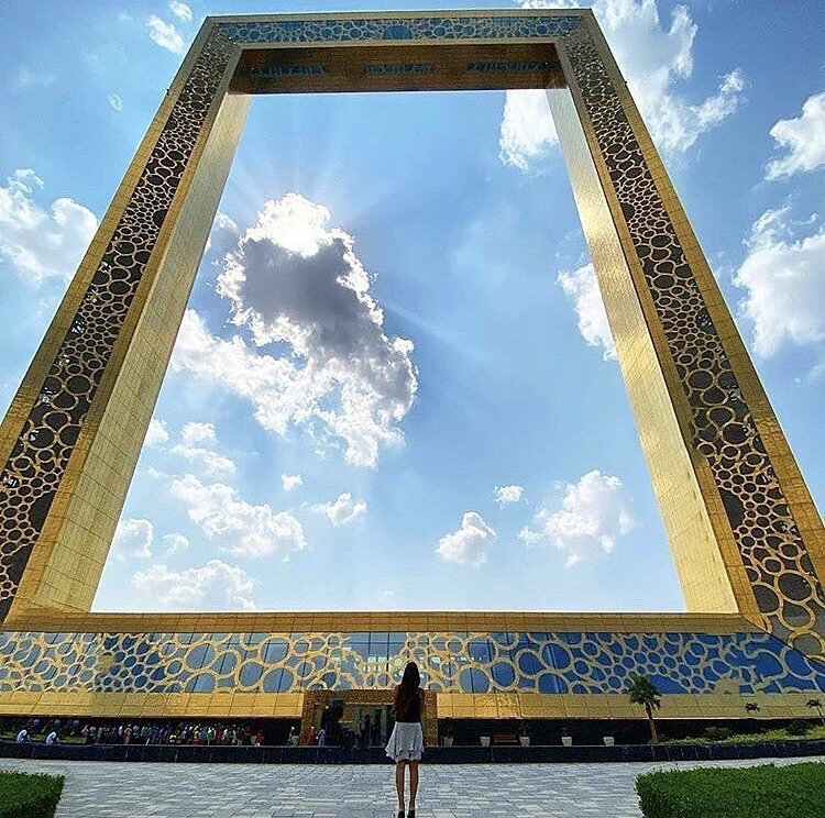 Фоторамка в дубае