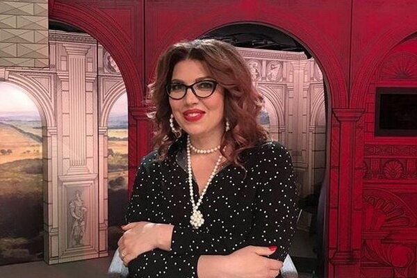 Какая в жизни телеведущая Екатерина Скулкина...