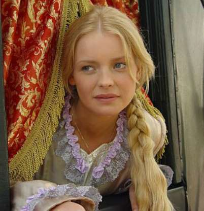 Анна Табанина в сериале "Бедная Настя" 2003 год