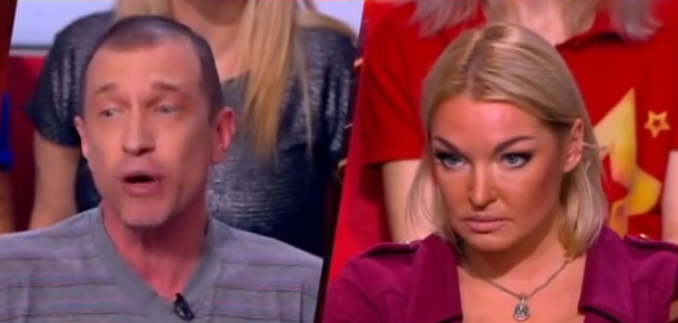 Волочкова взглядом чуть не испепелила Соседова.