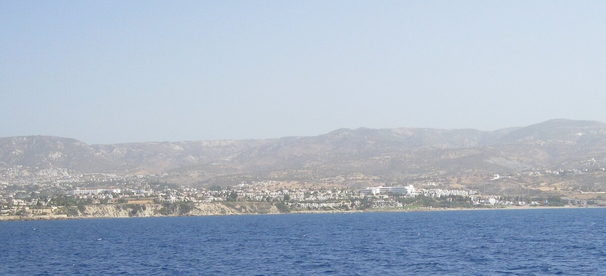 Коралловый залив на западном побережье под Пафосом