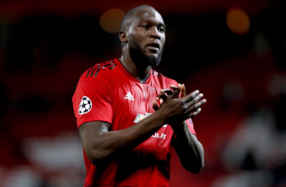 Биография лукаку. Ромелу Лукаку. Lukaku футболист. Ромелу Лукаку Возраст. Ромелу Лукаку Википедия.