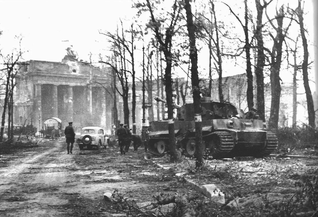 Фотография сделанная советскими корреспондентами в 1945 году.