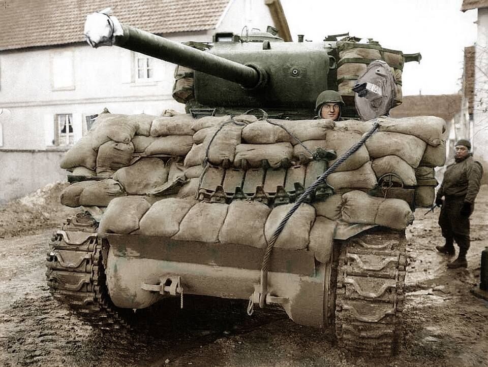 М4А3 Sherman с мешками с песком. Фото: Яндекс. Картинки