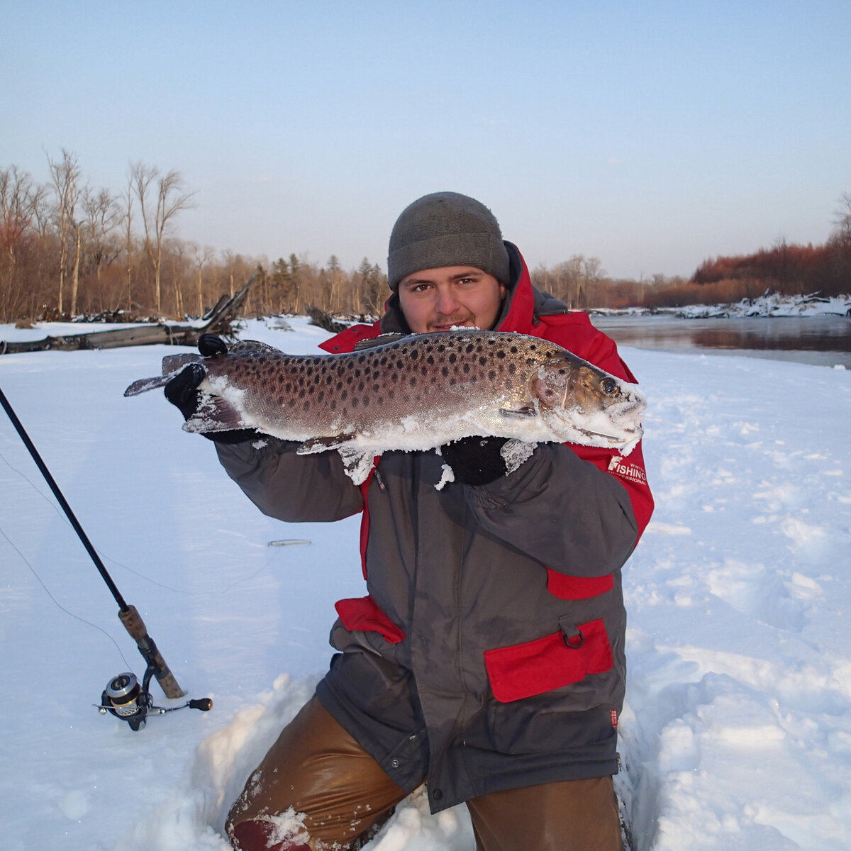 Ленок, пойманный на спиннинг Super Strike