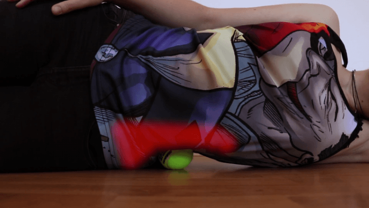 Упражнение для поясницы и бедер