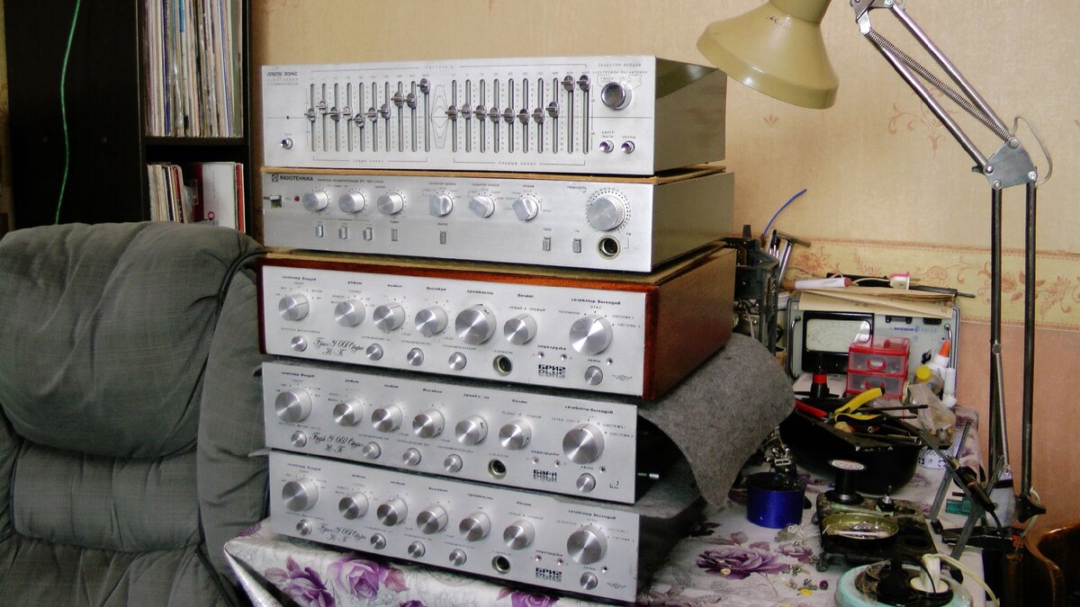 вот это я обменял на Sansui 707F