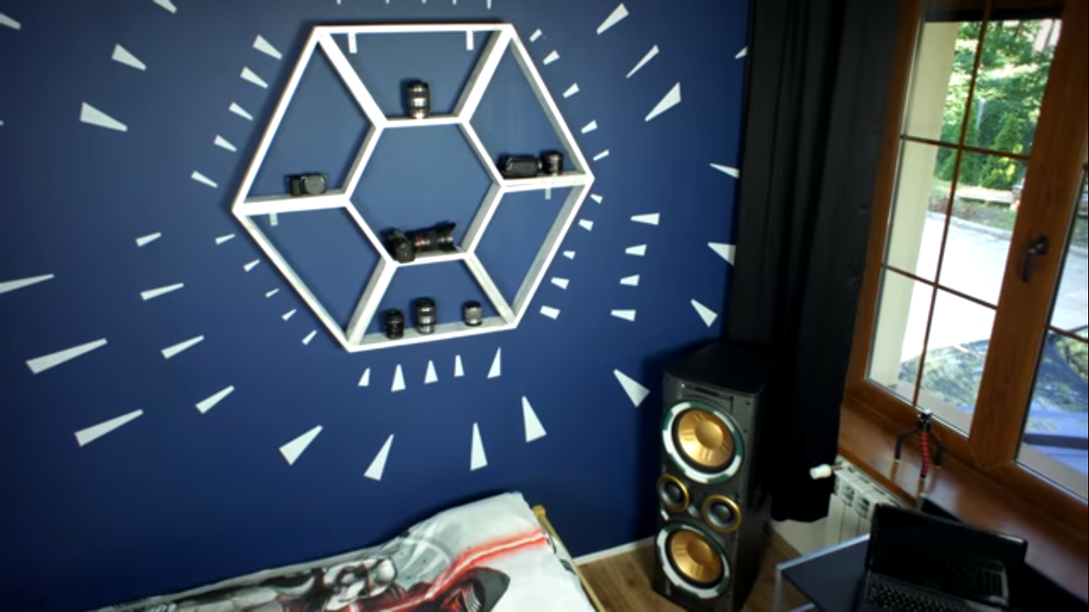 Та же самая комната в другом оформлении и выглядит по-другому