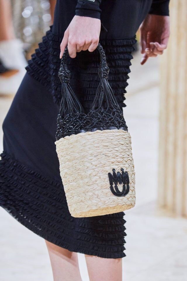 Модная соломенная авоська