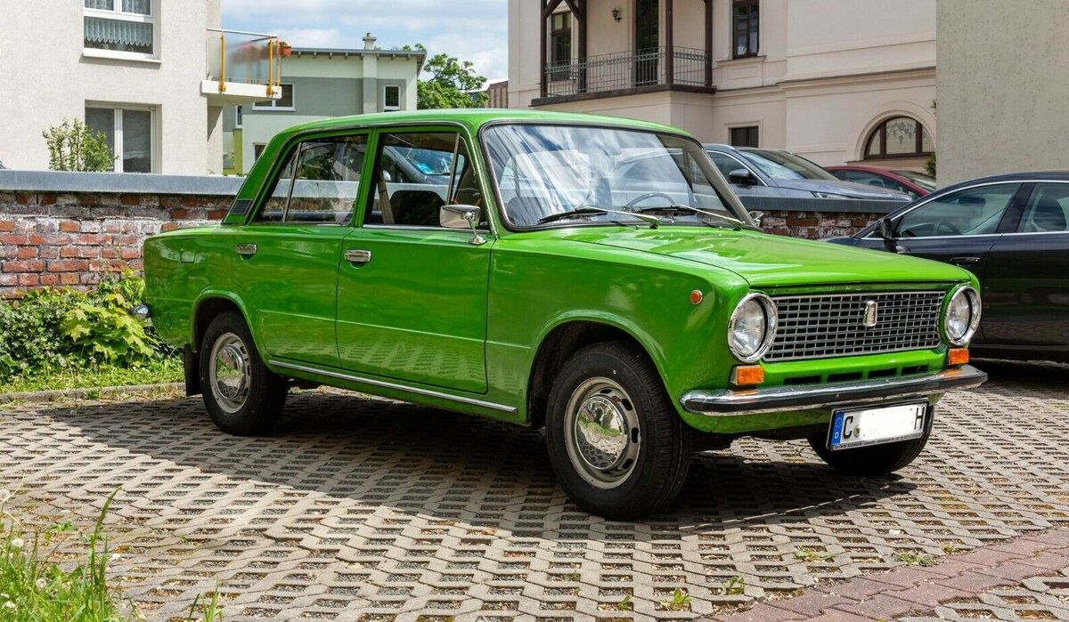 Типы жигулей. ВАЗ-21013 Lada-1200s. ВАЗ 2101 1200s. Lada 1200s 2101. ВАЗ 21013 Лада 1200s.