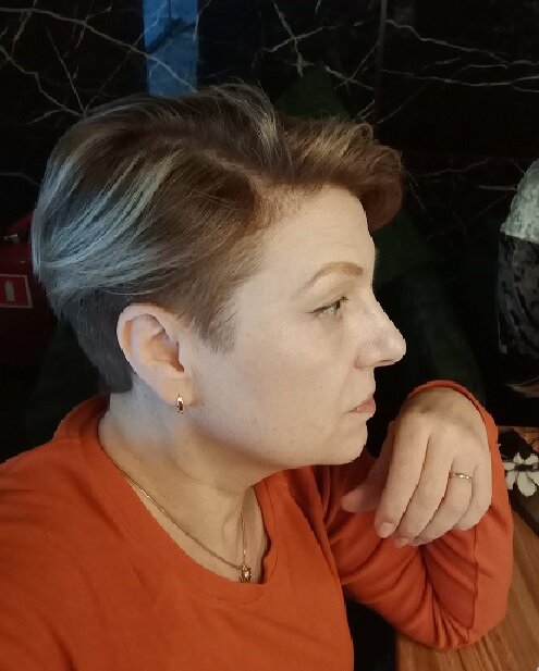 Мир - это зеркало. Он только отражает то, что мы несем в себе. И если мы себя не видим - то мир ничего, кроме пустоты, нам не сможет показать 