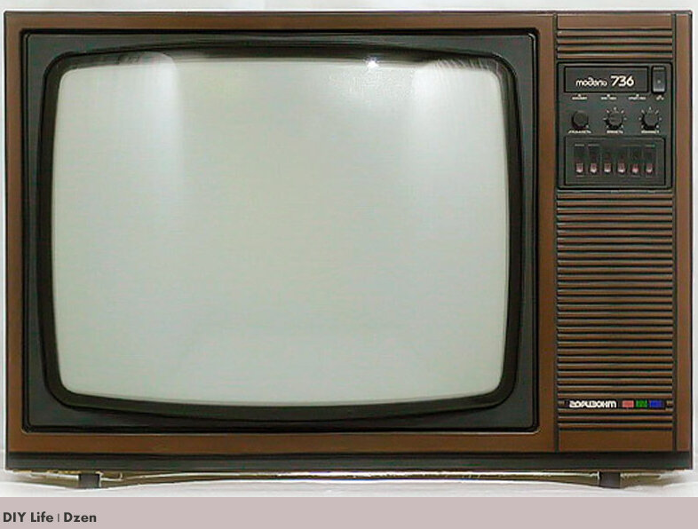 Довольно распространенная в советское время модель телевизора