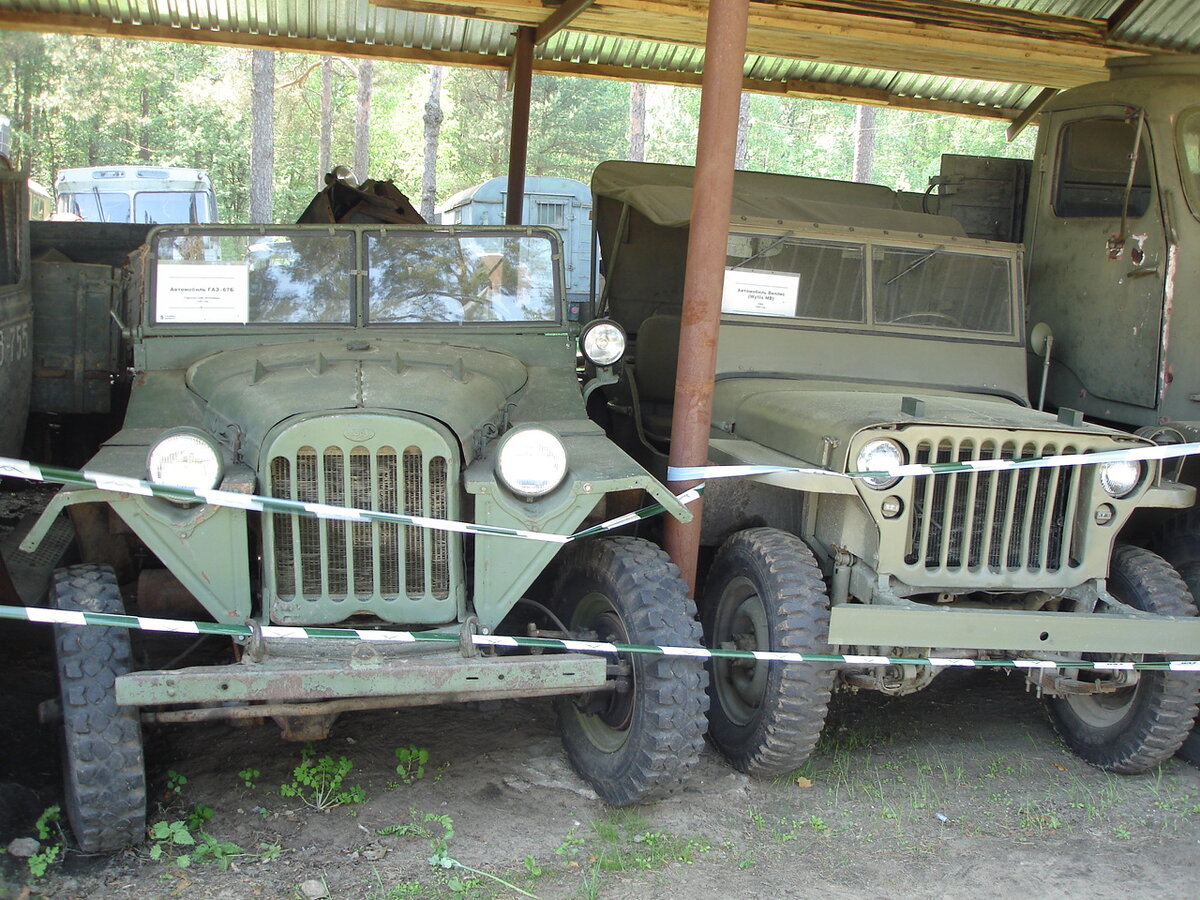 Техника времен Второй Мировой войны возле Переславского музея, фото автора