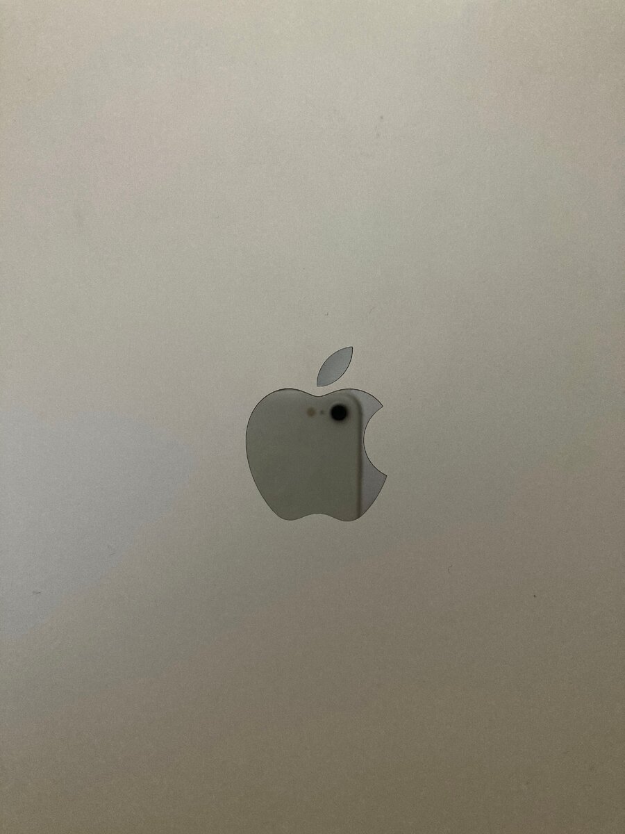 IPhone SE (2020)  and Macbook Pro