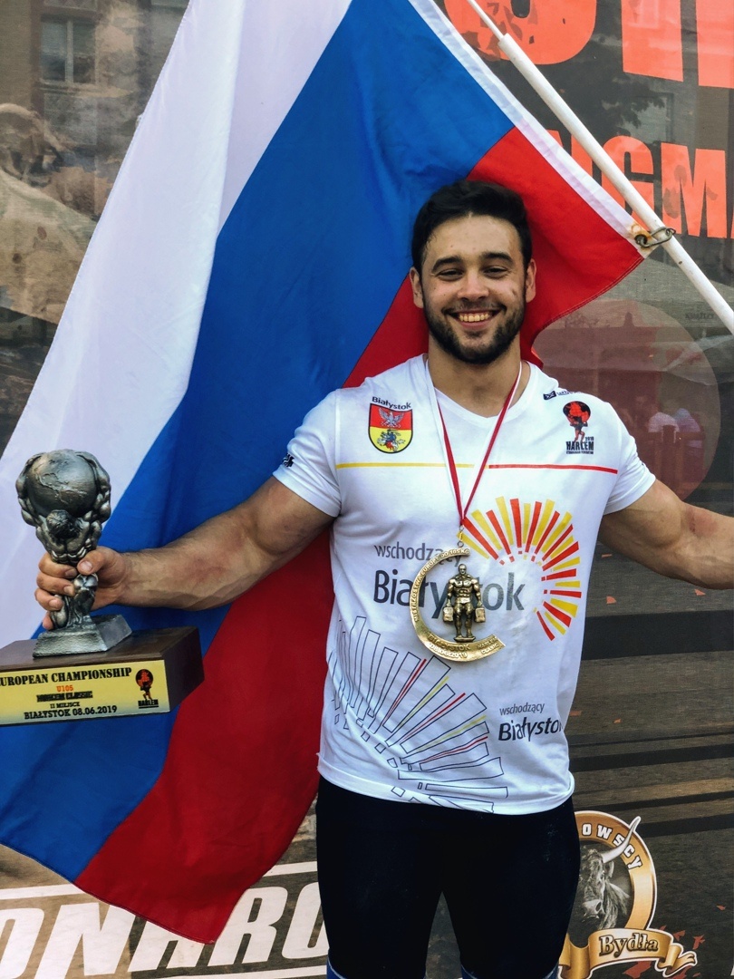 Давид Шамей - лучший стронгмен по рейтингу 2019 года.  Фото взяты со страницы Давида в ВК- https://vk.com/senold