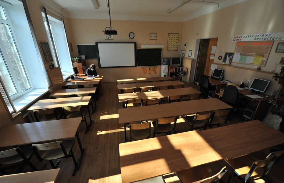 Фото взято с сайта https://rtp-news.com/sobjanin-objavil-2-nedelnye-kanikuly-v-shkolah-dlja-snizhenija-zabolevaemosti/