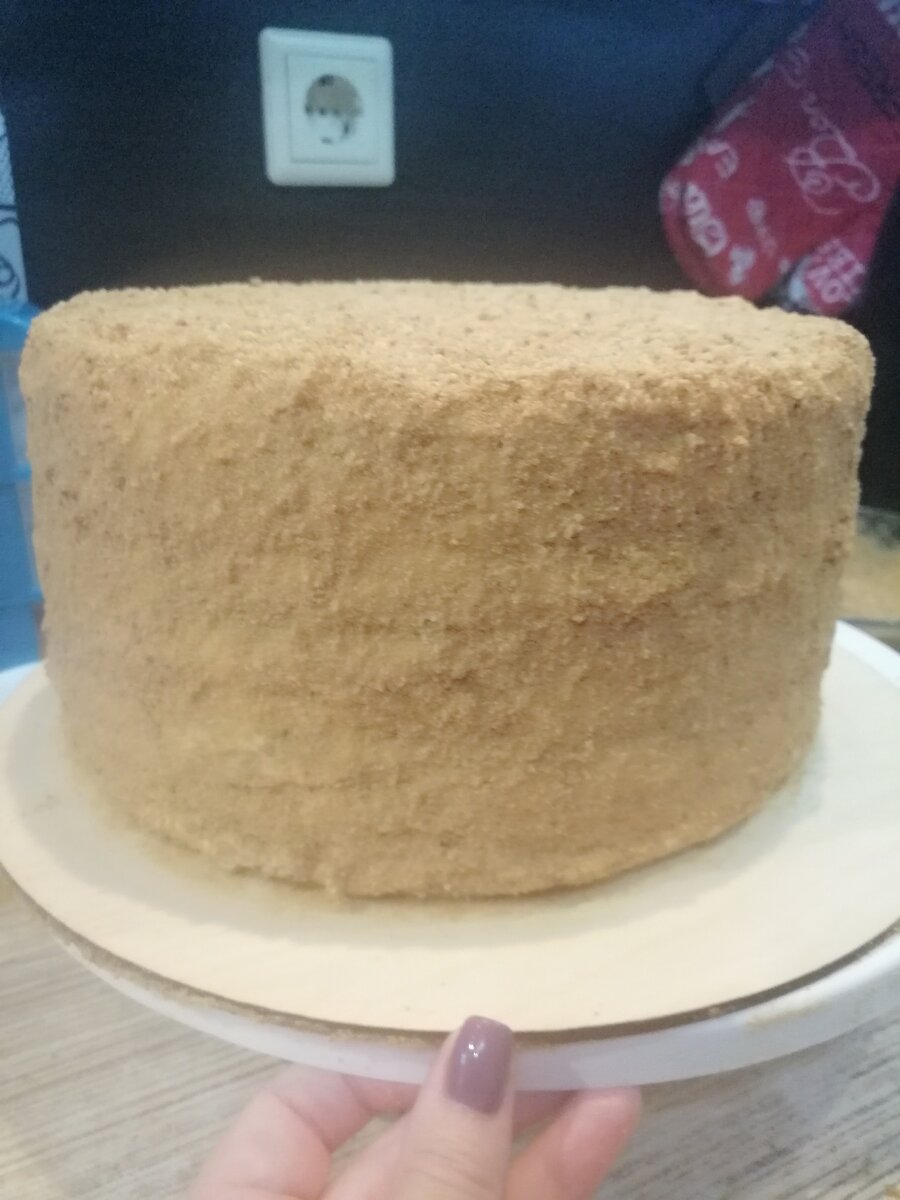 готовый торт без украшений